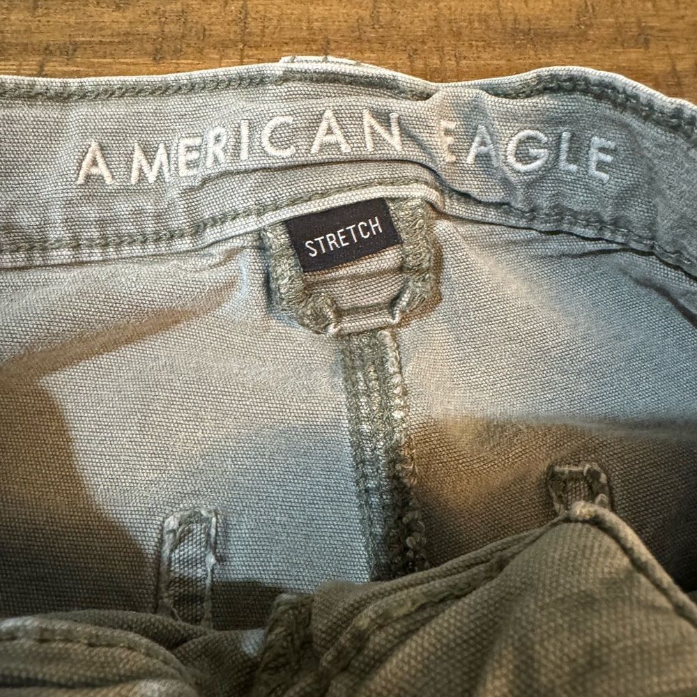 American Eagle Outfitters Women’s Olive Green Cargo Pants Y2K - Picture 3 of 14